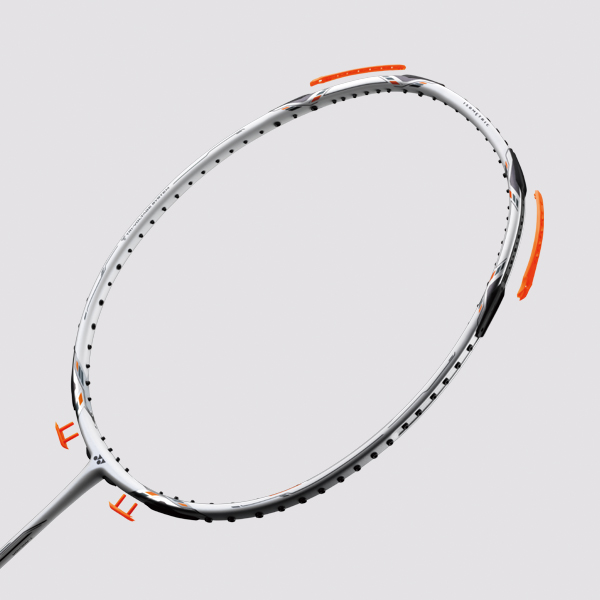 想像を超えての YONEX VOLTRIC 70 E-tune/ボルトリック 70 E-tune 